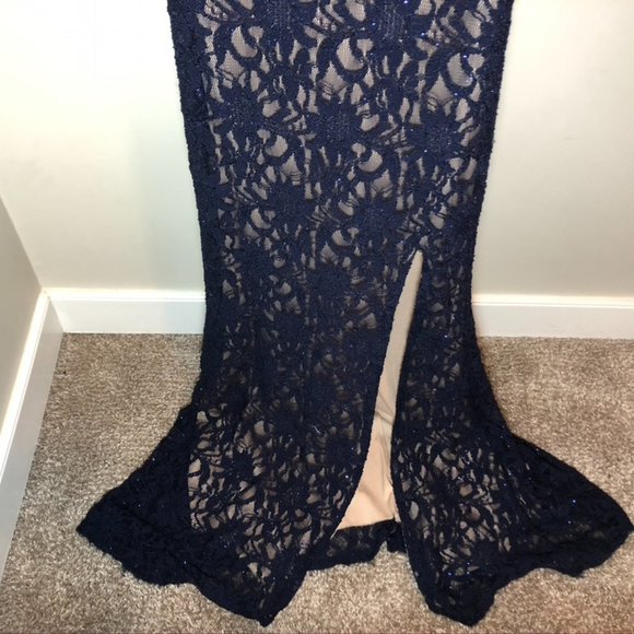 Size 3 City Triangles Glitter Lace Gown with Slit - Picture 4 of 10